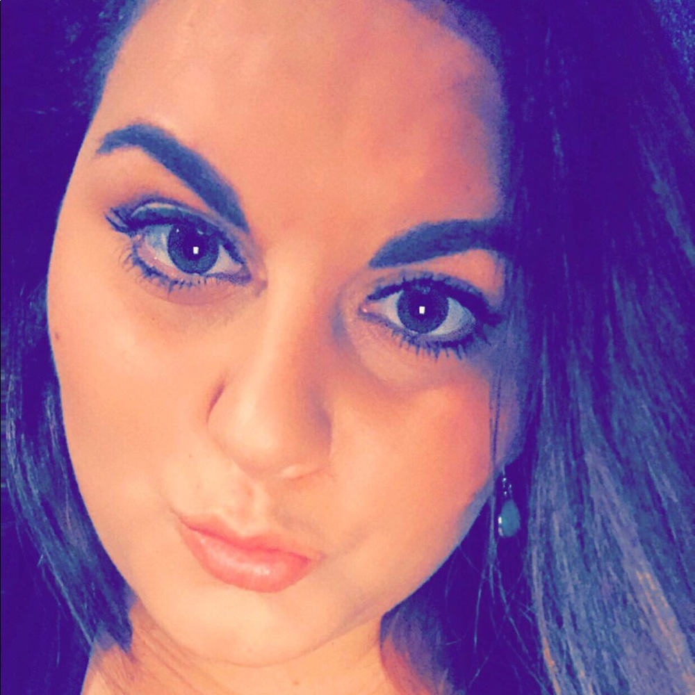 Meet your Posher, Amber Marie